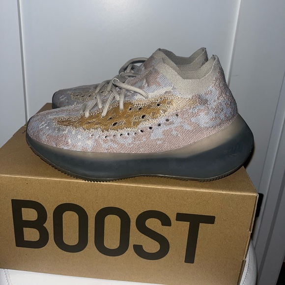 YEEZY BOOST 380 - Picture 1 of 7